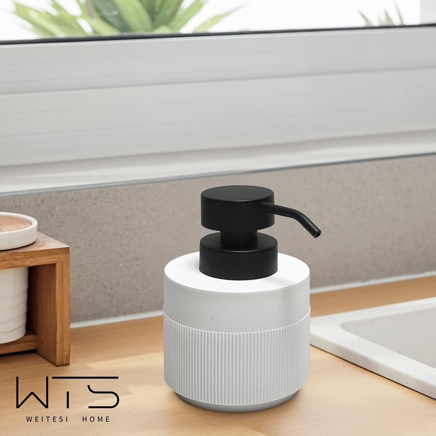 Resin Soap Dispenser for Bathroom, Hand Lotion Liquid Dispenser Easy-to-Press with Reusable Plastic Pump for Shampoo Bathroom Kitchen Countertop Anti-Slip Rust-Proof 12.5 oz White