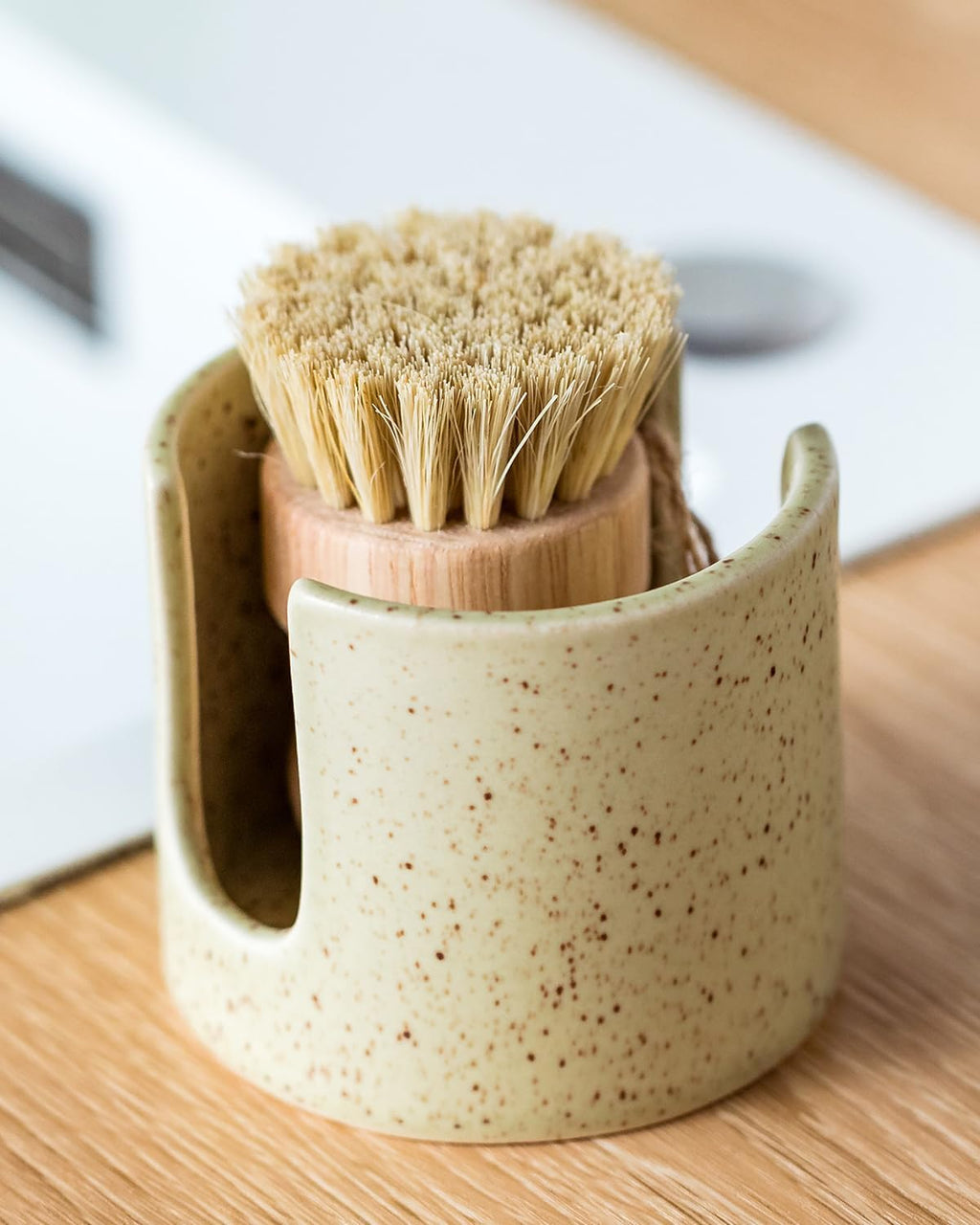 Sponge Holder for Kitchen Sink, Ceramic Dish Sponge Holder Sink Caddy Compact Scrubby Daddy Kitchen Organizer Dish Rcak for Sponges, Scrubbers, Yellow