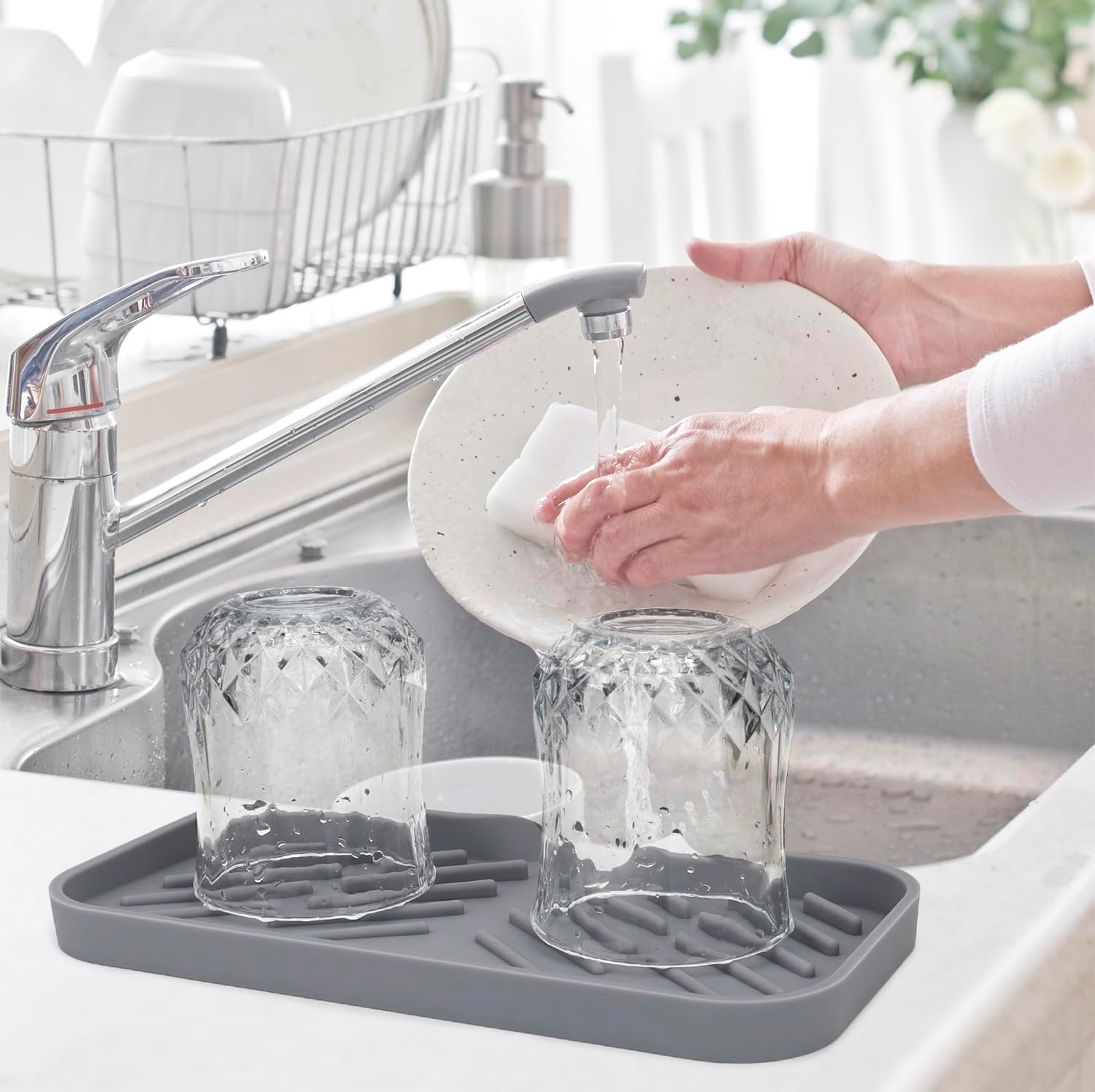 Yasmen Silicone Bathroom Soap Dishes, Sink Sponge Holder for Kitchen, Rubber Soap Dish with Drain, Shower Soap Sponge Tray, Sink or Counter Organizer, for Bar Soap, Bottle, Dish Soap Dispenser-Grey