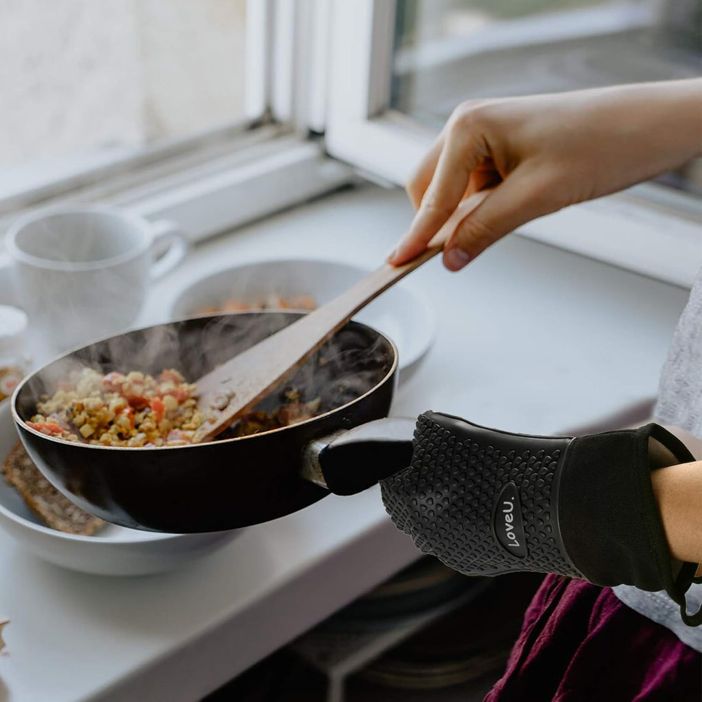 Kitchen Oven Gloves - Dual-Layer Heat Resistant Grilling Gloves, Silicone Oven Mitts with 5 Fingers, Waterproof Non-Slip Pot Holder for Barbecue, Cooking, Baking (Small, Black Long)