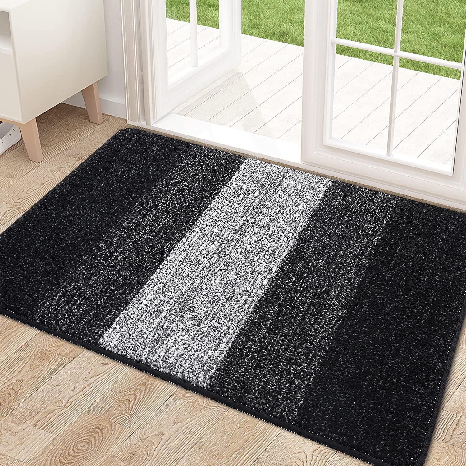 Kitinjoy Indoor Outdoor Door Mat, 32x20 Non-Slip Absorbent Dirt Trapper, Low-Profile Washable Inside Entrance Front Floor Mat, Sturdy Soft Entry Doormats for Entryway, Black
