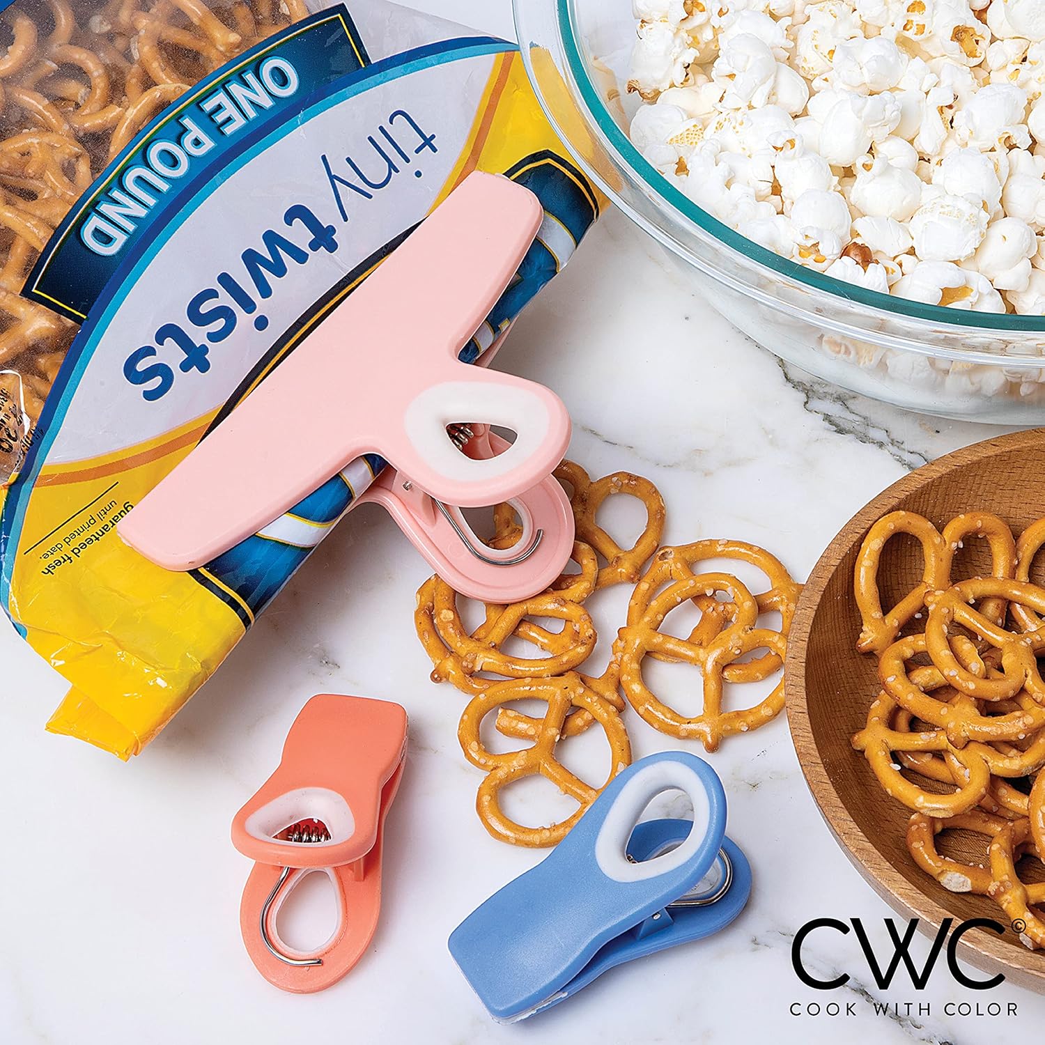 COOK WITH COLOR Bag Clips - Heavy Duty Chip Clip and Refrigerator Magnet Clips for Food Storage with Air Tight Seal Grip, Bright Colors, Pack of 8