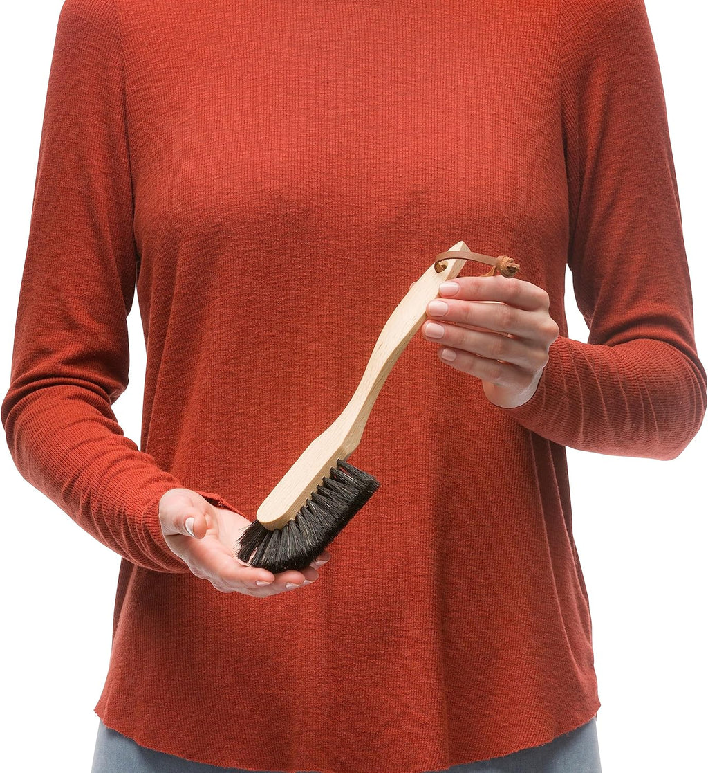 Redecker Oiled Beechwood Dish Brush with Curved Handle and Black Horsehair, 10-1/2-Inches Long, Made in Germany